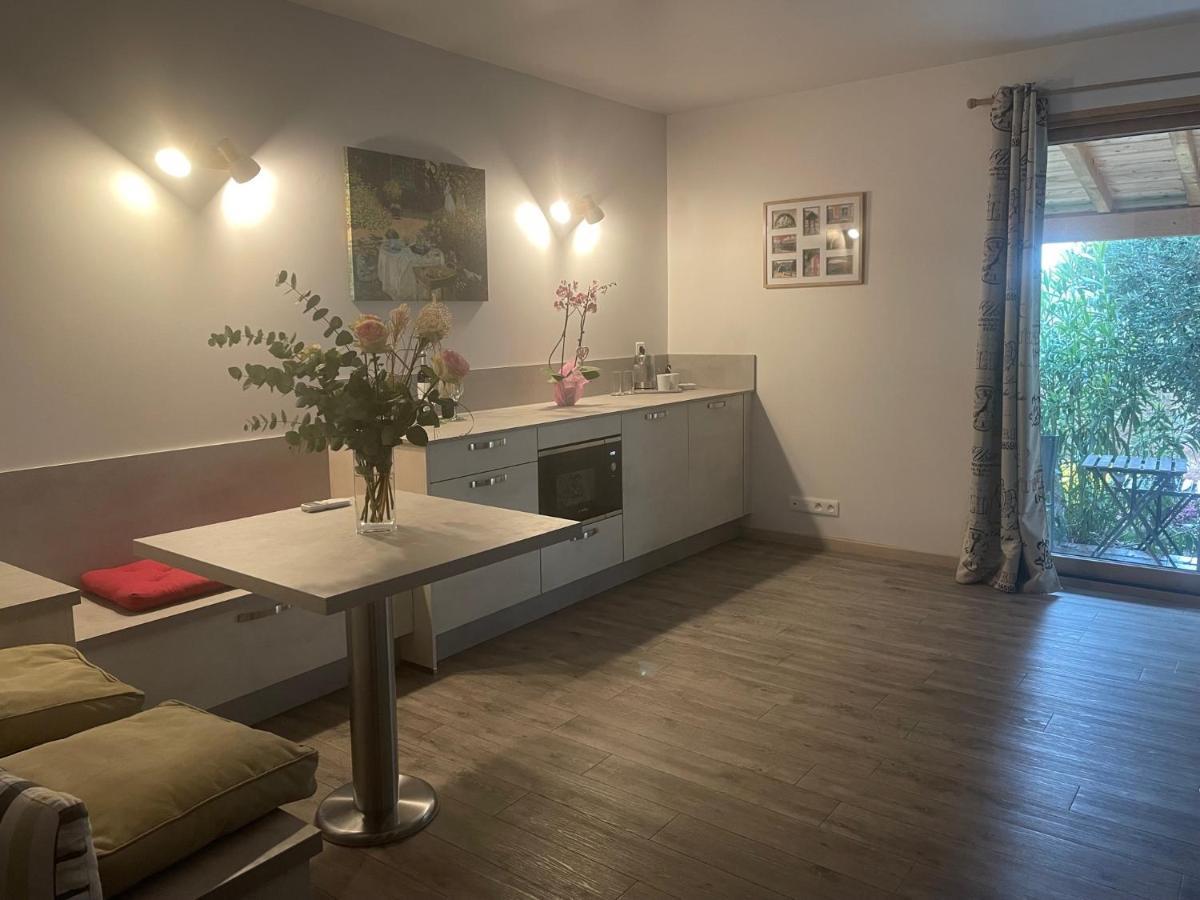 Le Lion D'Or En Perigord Bed and Breakfast Mauzac-et-Grand-Castang Εξωτερικό φωτογραφία