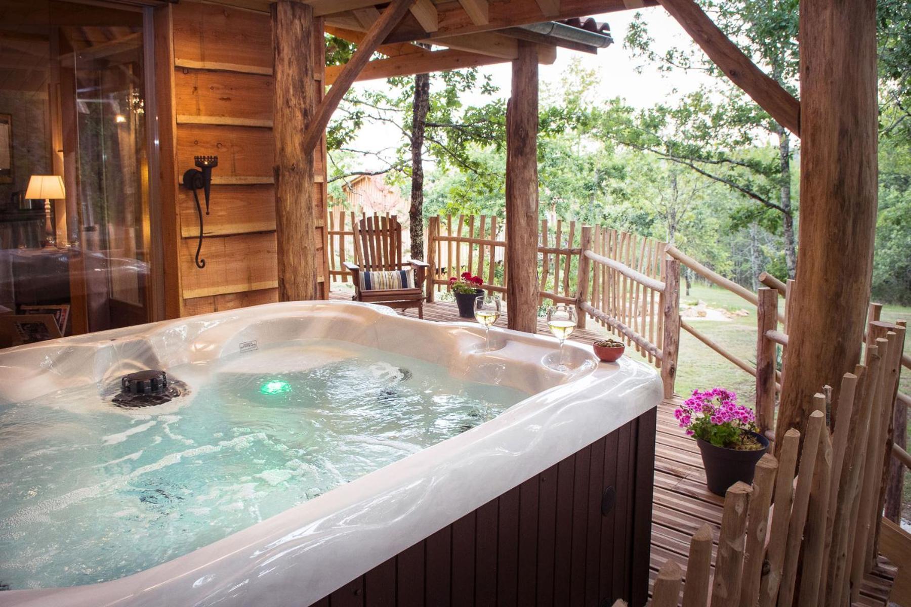Le Lion D'Or En Perigord Bed and Breakfast Mauzac-et-Grand-Castang Εξωτερικό φωτογραφία