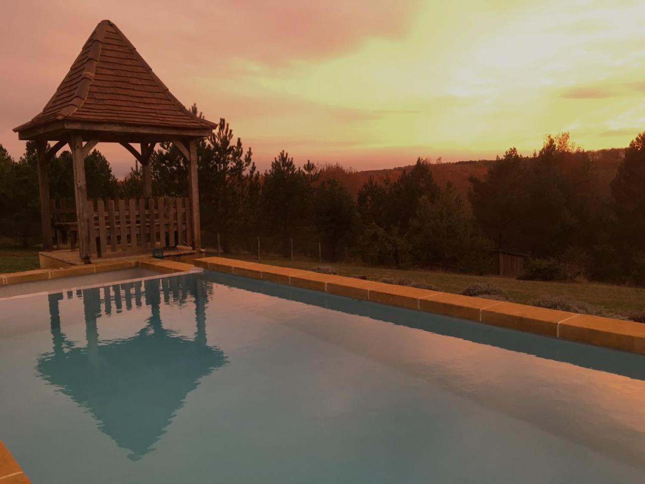 Le Lion D'Or En Perigord Bed and Breakfast Mauzac-et-Grand-Castang Εξωτερικό φωτογραφία